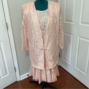 Women’s Size 24 Vintage 2 Piece Peach/Pink Lace Dress And Coat Formal Costume